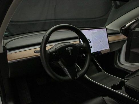 Used 2019 Tesla Model 3 Standard Range Plus image 23