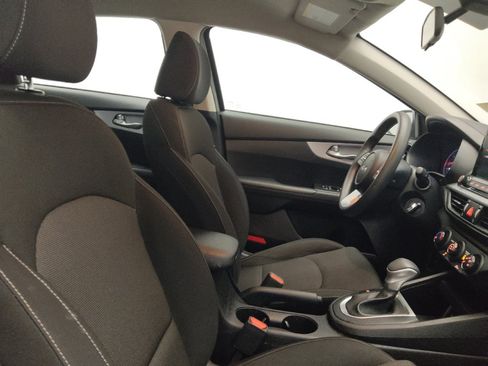 Used 2023 Kia Forte LXS w/ LXS Technology Package FWD image 21