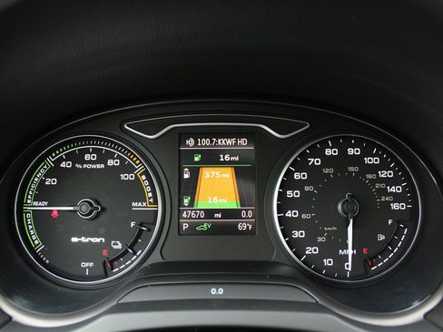 Used 2017 Audi A3 e-tron Premium w/ Sport Package FWD image 9
