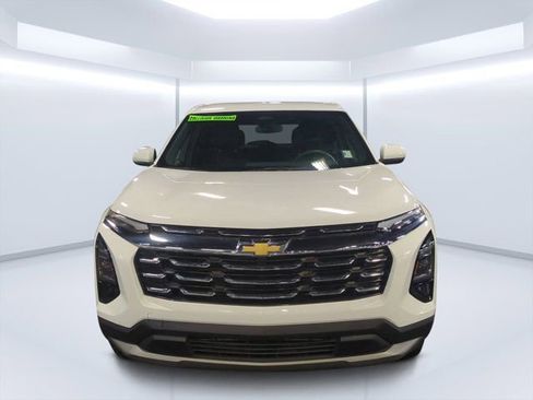 Used 2025 Chevrolet Equinox LT FWD image 8
