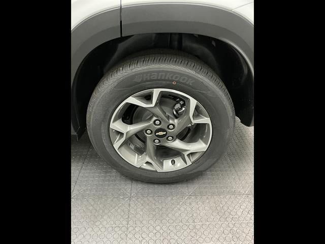 New 2026 Chevrolet Trax LT w/ LT Convenience Package FWD image 36