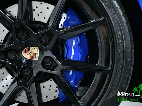 Used 2025 Porsche 911 Carrera RWD image 13