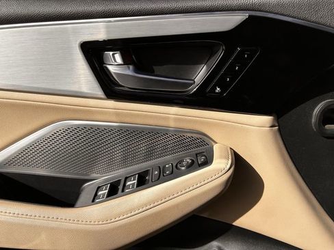 Used 2022 Acura MDX FWD image 25