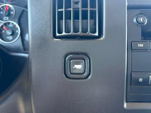 Used 2020 Chevrolet Express 2500 w/ Driver Convenience Package RWD image 39