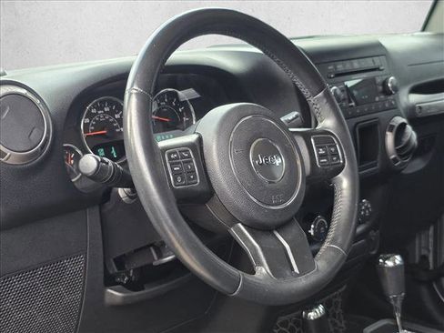 Used 2015 Jeep Wrangler Unlimited Sport image 14