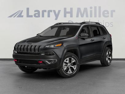 Used 2016 Jeep Cherokee Trailhawk w/ Comfort/Convenience Group