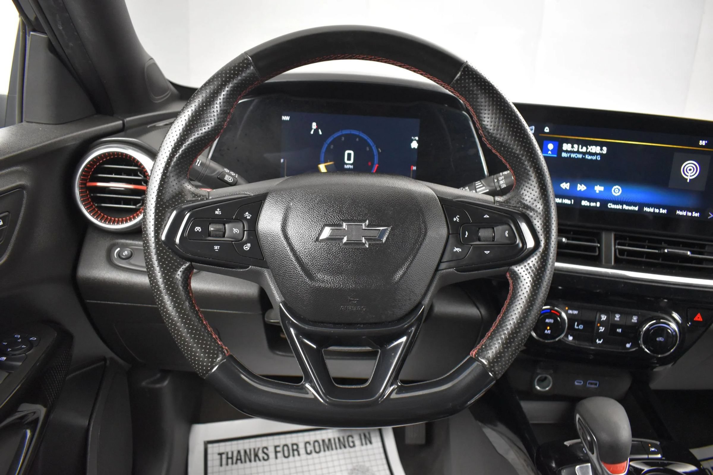 Used 2025 Chevrolet Trax RS FWD image 20