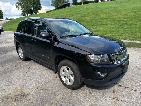Used 2016 Jeep Compass Sport w/ Power Value Group FWD image 5