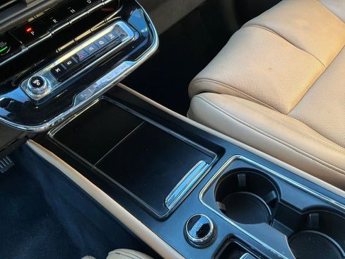 Certified 2023 Lincoln Corsair Reserve w/ Equipment Group 202A image 26