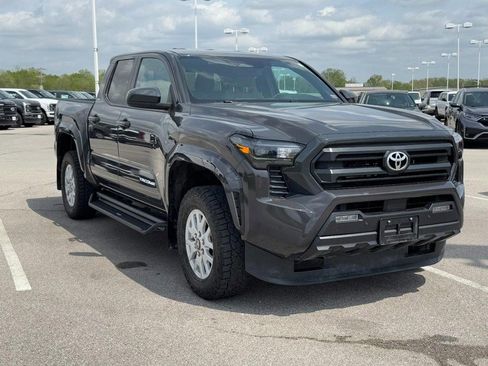 Used 2024 Toyota Tacoma SR5 AWD/4WD image 2