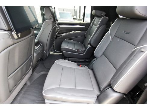 New 2026 Cadillac Escalade ESV Sport w/ Touring Package AWD/4WD image 7