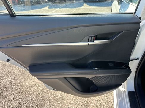 Used 2025 Toyota Camry SE image 25