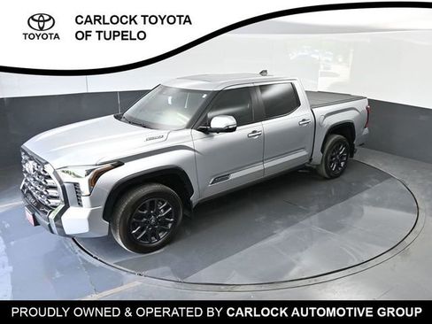 Used 2025 Toyota Tundra Platinum AWD/4WD image 37