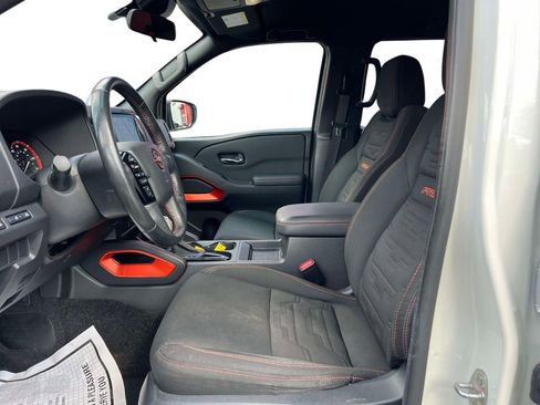Used 2023 Nissan Frontier PRO-4X w/ Technology Package AWD/4WD image 17