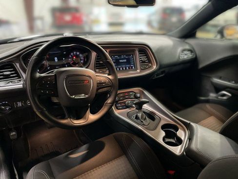 Used 2021 Dodge Challenger SXT w/ Driver Convenience Group image 18