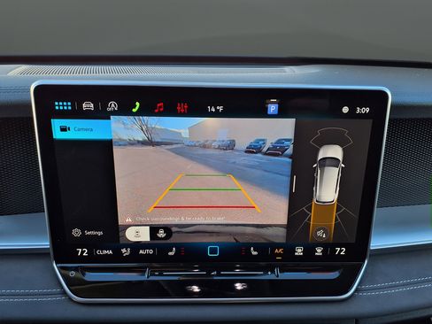 New 2026 Volkswagen Tiguan SE AWD/4WD image 22