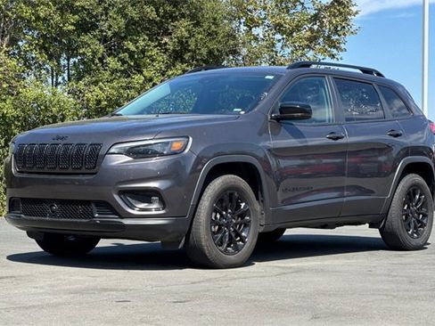 Used 2023 Jeep Cherokee Altitude Lux image 8