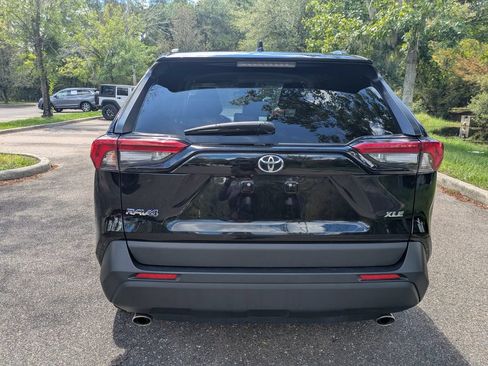Used 2025 Toyota RAV4 XLE FWD image 5