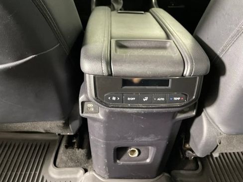 Used 2024 Toyota Grand Highlander AWD image 16
