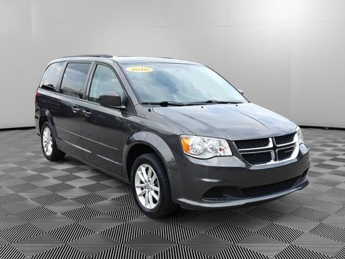 Used 2016 Dodge Grand Caravan SXT FWD image 10
