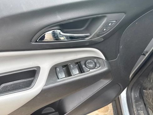 Used 2024 Chevrolet Equinox LS w/ LS Convenience Package FWD image 10