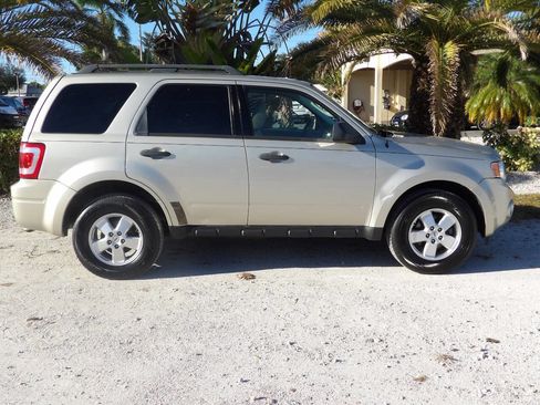 Used 2012 Ford Escape XLT image 9