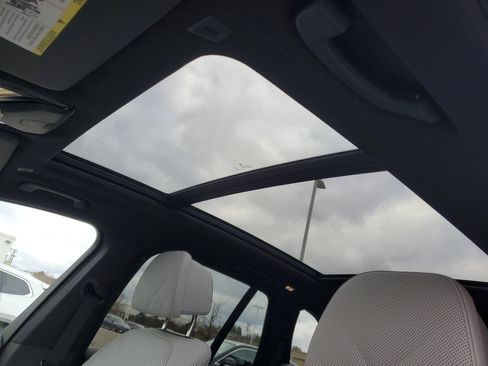 Certified 2025 BMW X5 xDrive40i w/ M Sport Package image 8