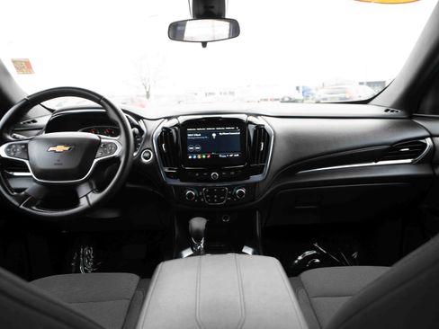Used 2023 Chevrolet Traverse LT image 20
