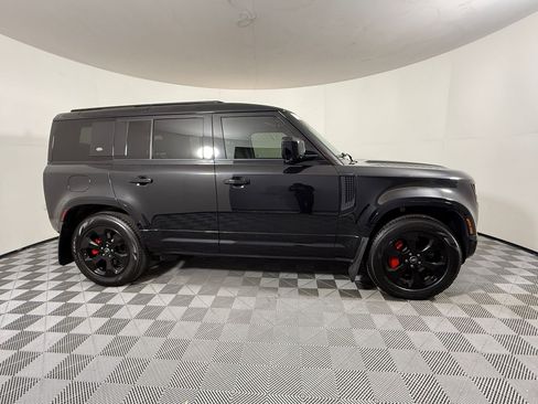 Used 2023 Land Rover Defender 110 X-Dynamic SE image 8