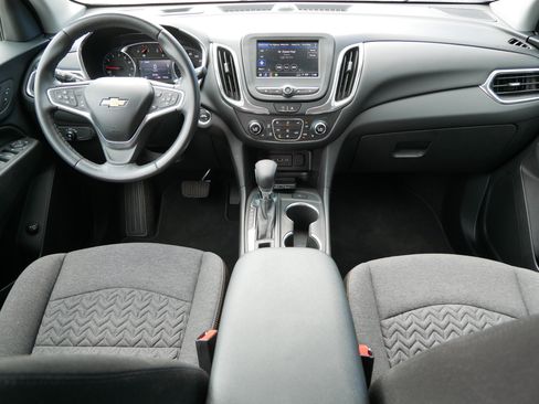 Certified 2022 Chevrolet Equinox LT AWD/4WD image 11