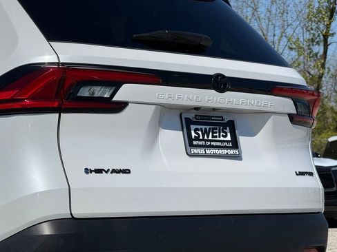 Used 2024 Toyota Grand Highlander AWD Hybrid image 42