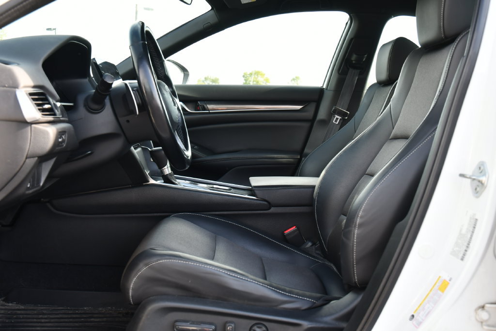 Used 2022 Honda Accord Sport image 11