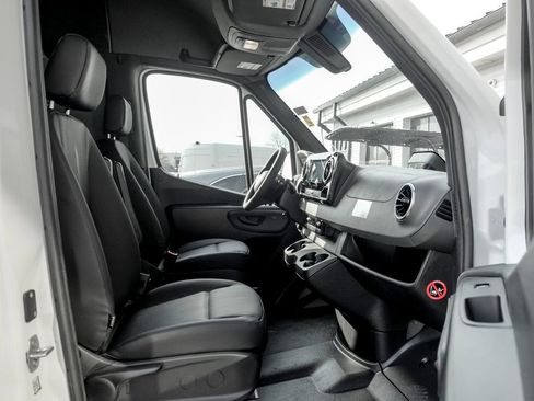 Used 2026 Mercedes-Benz Sprinter 2500 image 19