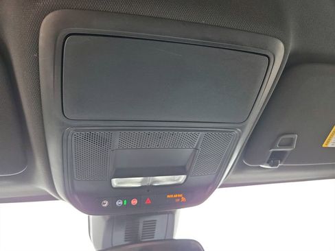 Used 2025 Chevrolet Equinox LT FWD image 24