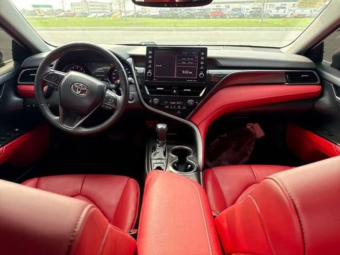 Used 2022 Toyota Camry XSE image 18