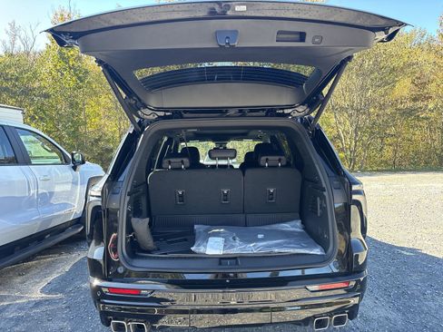 New 2026 Chevrolet Traverse RS w/ LPO, Floor Liner Package image 27