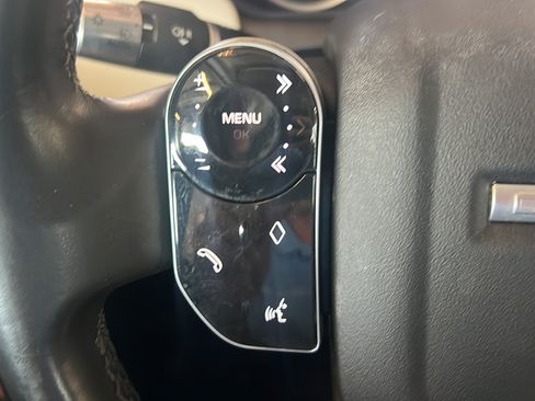 Used 2020 Land Rover Discovery Sport S AWD/4WD image 32