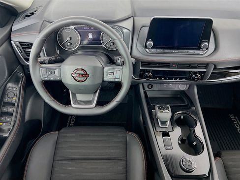New 2026 Nissan Rogue SV AWD/4WD image 18