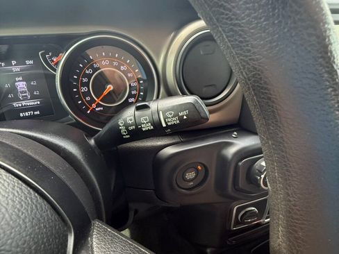 Used 2018 Jeep Wrangler Unlimited Sport AWD/4WD image 25