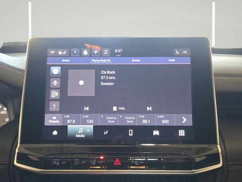 Used 2026 Jeep Compass Trailhawk AWD/4WD image 19