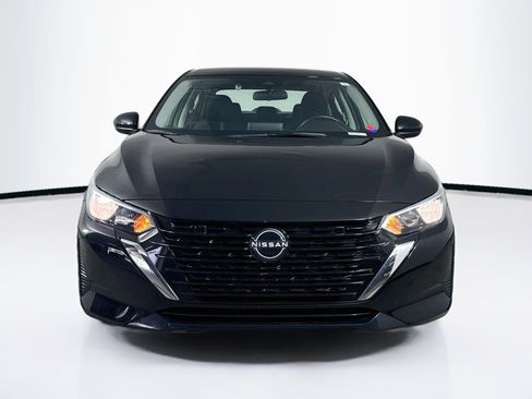 Used 2024 Nissan Sentra SV FWD image 3