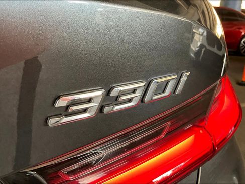 Used 2019 BMW 330i Sedan w/ Convenience Package image 9