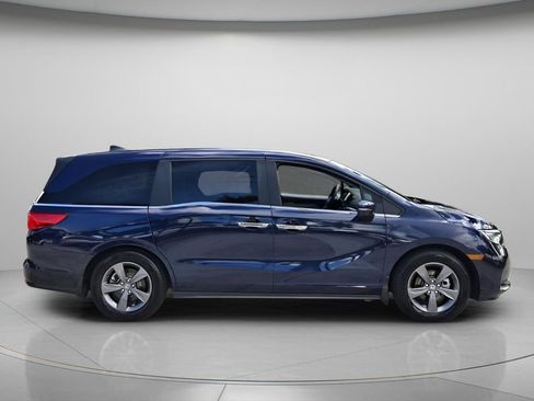 Used 2024 Honda Odyssey EX image 3