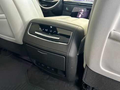 Used 2025 Cadillac Escalade Sport Platinum AWD/4WD image 40