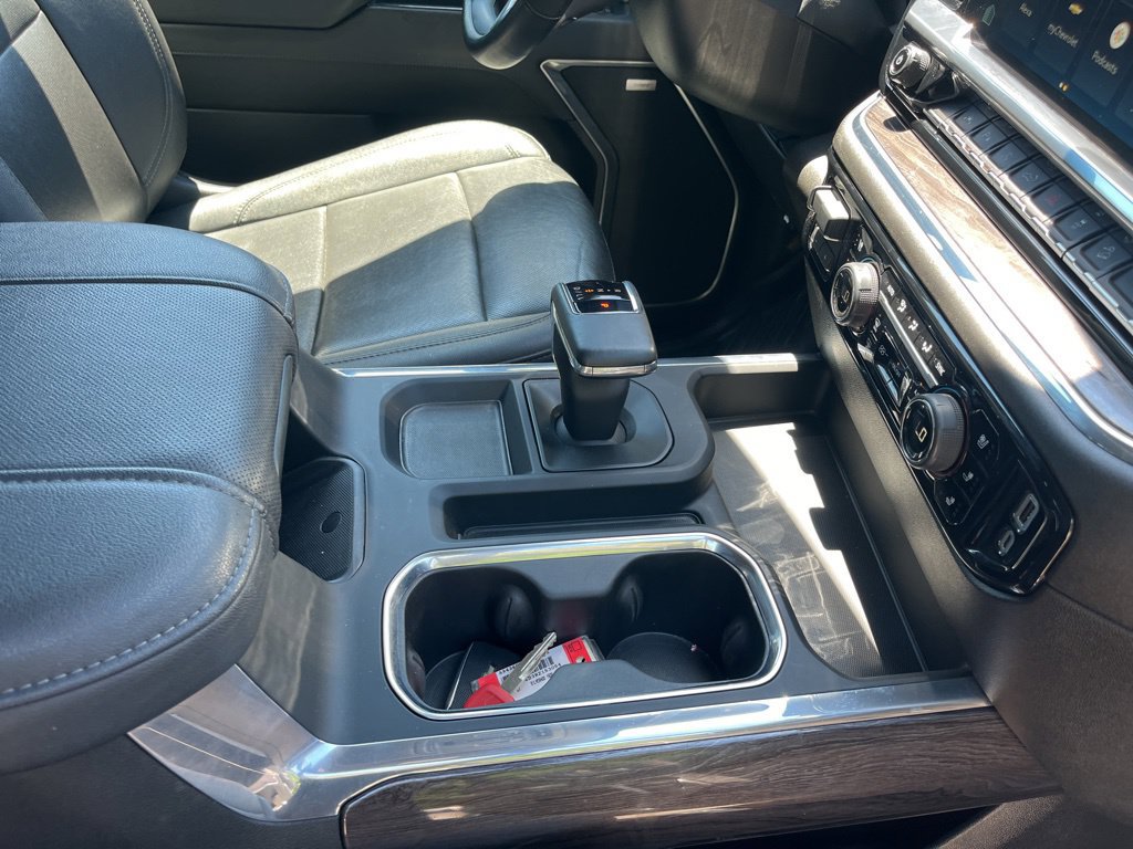 Used 2024 Chevrolet Silverado 1500 LTZ w/ LTZ Convenience Package II AWD/4WD image 28