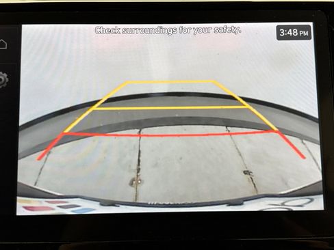 Used 2025 Hyundai Venue Limited image 11