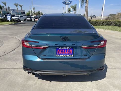 Used 2025 Toyota Camry SE FWD image 7