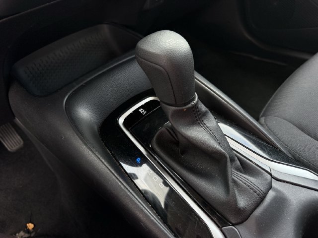 Used 2025 Toyota Corolla LE FWD image 20