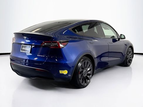 Used 2022 Tesla Model Y Performance image 9