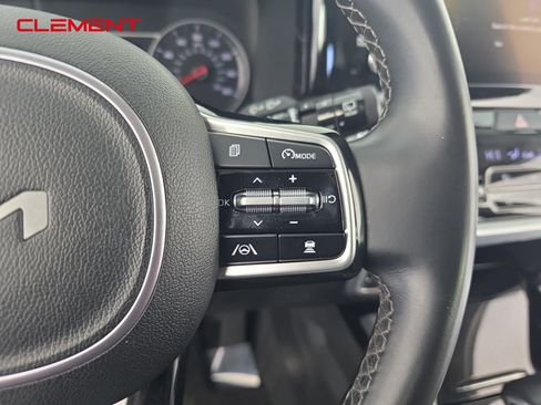 Used 2022 Kia Sorento SX image 14